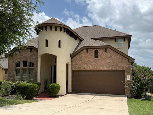 Attached, Exterior, Facade, Mediterranean