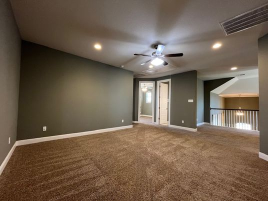 Empty room, Interior, Recessed Lighting