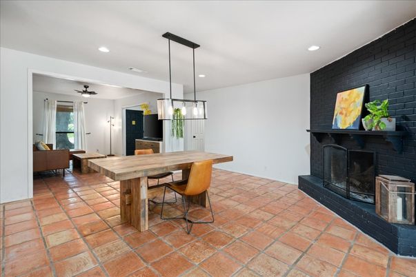 Dining room, Fireplace, Interior, Pendant Lights, Recessed Lighting