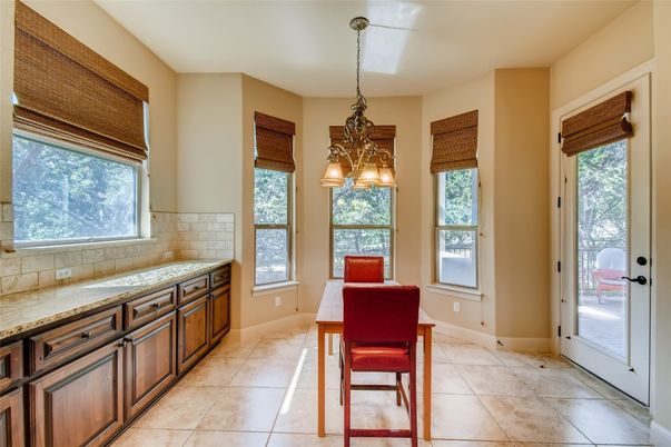 Chandelier, Dining room, Interior, Pendant Lights