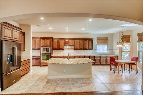 Dining room, Interior, Kitchen, Pendant Lights, Recessed Lighting, Stainless Steel Appliances