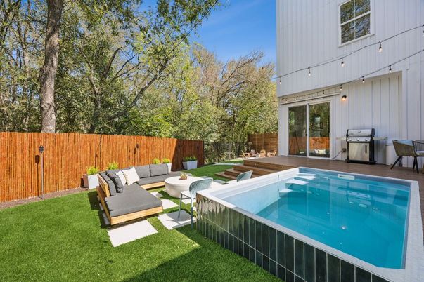 Exterior, Hot Tub