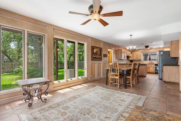 Chandelier, Dining room, Interior, Kitchen