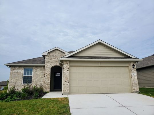 Attached, Exterior, Facade, Brick Traditional