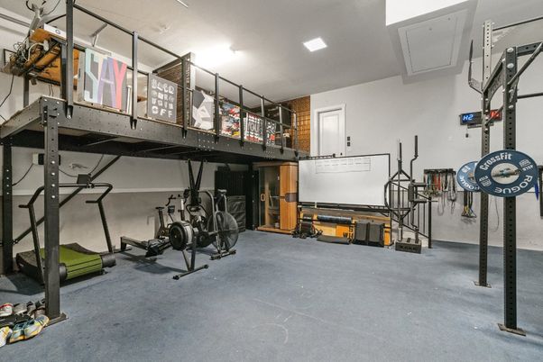 Fitness Equipment, Interior, Recessed Lighting, Stone Walls