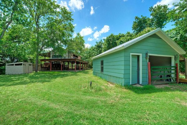 Backyard, Detached Garage, Exterior