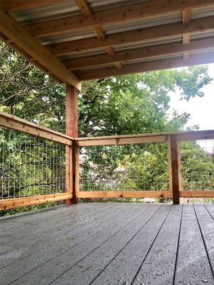 Exterior, Wooden Beams