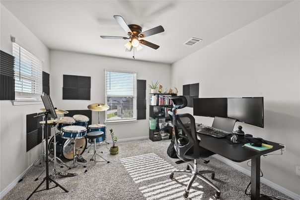 Home Office, Interior