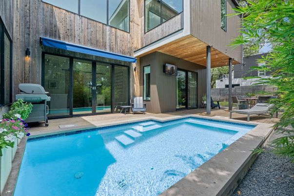 Exterior, Pool