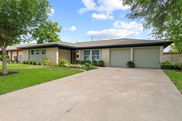 Attached, Exterior, Facade, Brick Facade, Ranch
