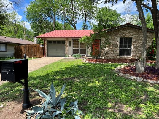 Attached, Backyard, Exterior, Facade, Brick Facade, Ranch