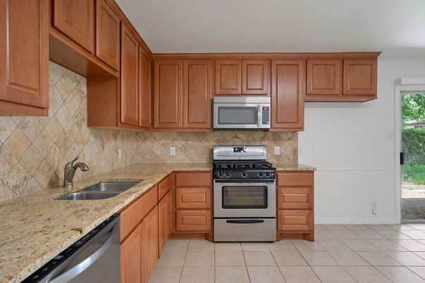 Interior, Kitchen, Stainless Steel Appliances