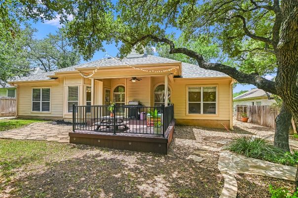 Backyard, Exterior, Facade, Ranch
