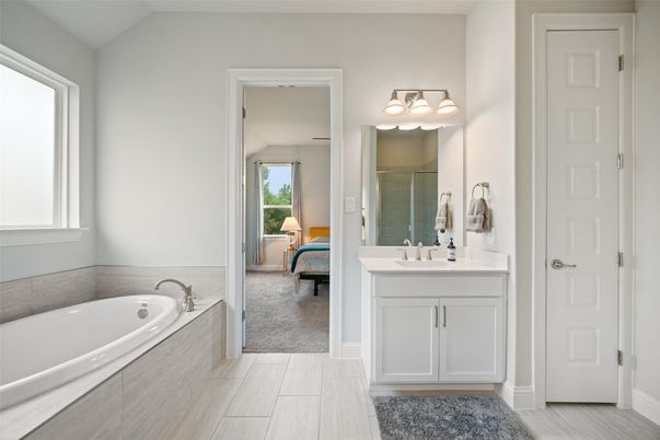 Bathroom, Dual Sink Vanities, Interior