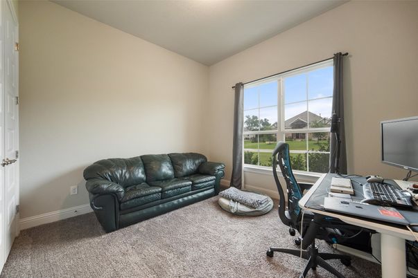 Home Office, Interior