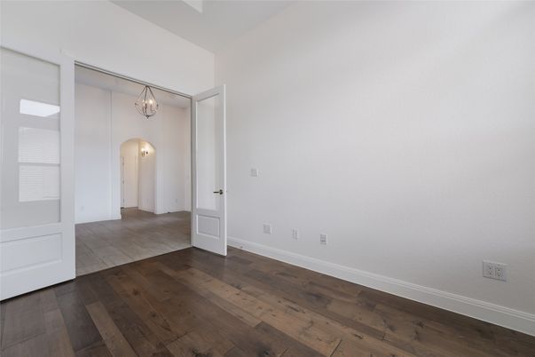 Chandelier, Empty room, Interior, Wood Texture Flooring
