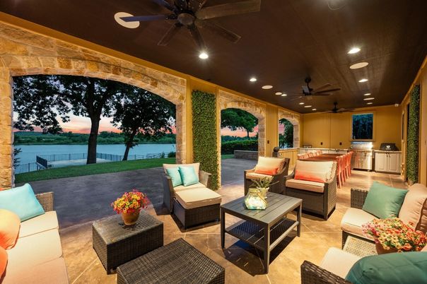 Exterior, Recessed Lighting, Water