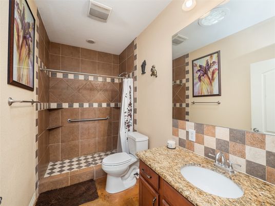 Bathroom, Interior, Recessed Lighting
