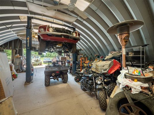 Garage, Interior