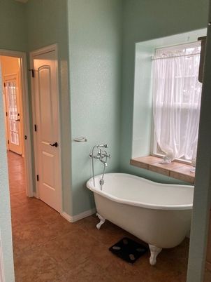 Bathroom, Free Standing Baths, Interior