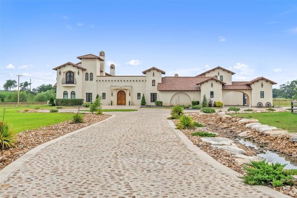 Backyard, Exterior, Facade, Spanish Mediterranean