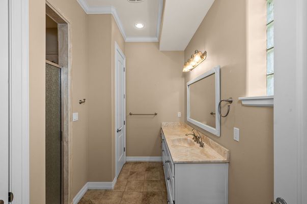 Bathroom, Interior, Recessed Lighting