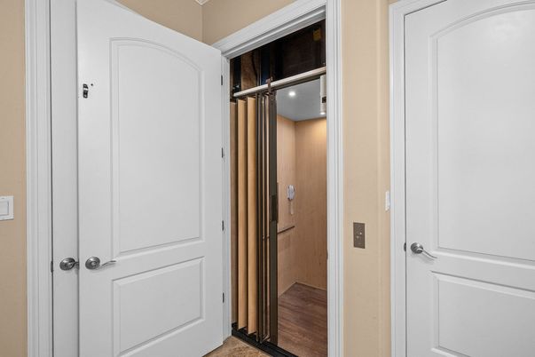 Elevator, Interior