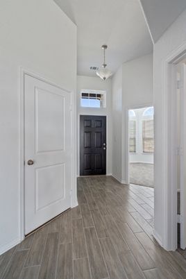 Interior, Pendant Lights, Wood Texture Flooring