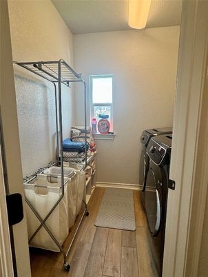 Interior, Washer, Wood Texture Flooring