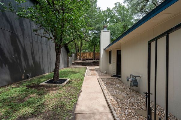 Backyard, Exterior