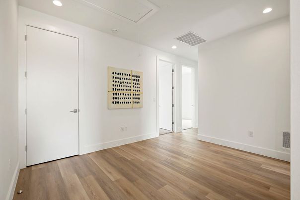 Empty room, Interior, Recessed Lighting, Wood Texture Flooring