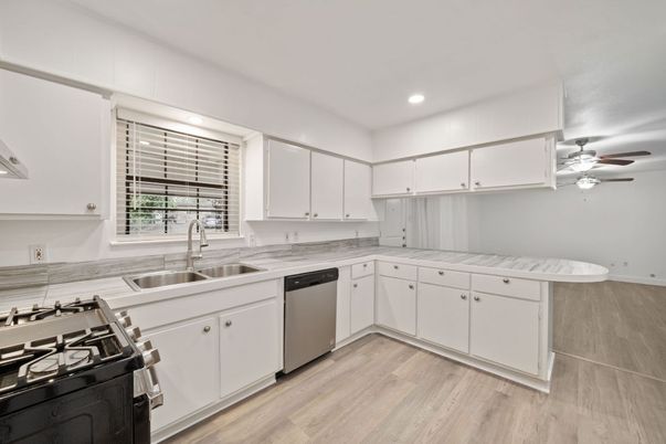 Interior, Kitchen, Recessed Lighting, Wood Texture Flooring