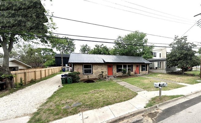 Exterior, Facade, Brick Facade, Cape Cod