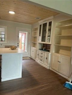 Interior, Recessed Lighting, Wooden Ceilings, Wood Texture Flooring