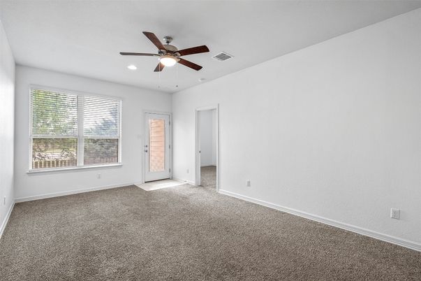 Empty room, Interior, Recessed Lighting
