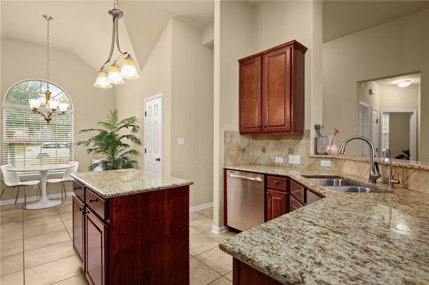 Chandelier, Dining room, Interior, Kitchen, Pendant Lights, Stainless Steel Appliances