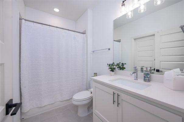Bathroom, Interior, Recessed Lighting