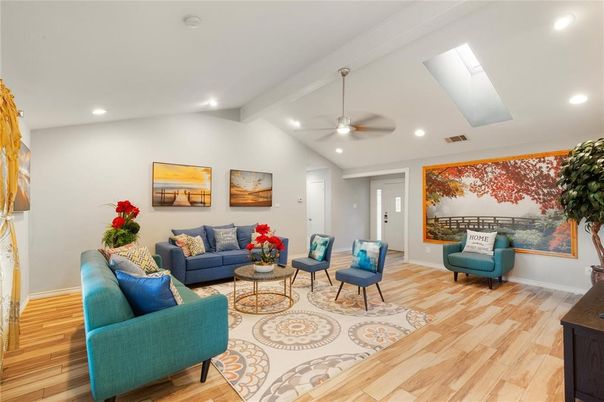 Interior, Living room, Recessed Lighting, Wood Texture Flooring