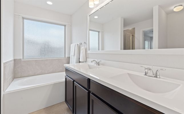 Bathroom, Dual Sink Vanities, Interior, Recessed Lighting