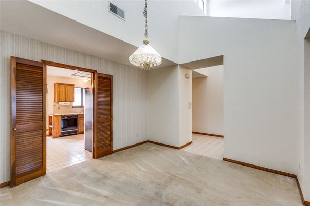 Empty room, Interior, Pendant Lights