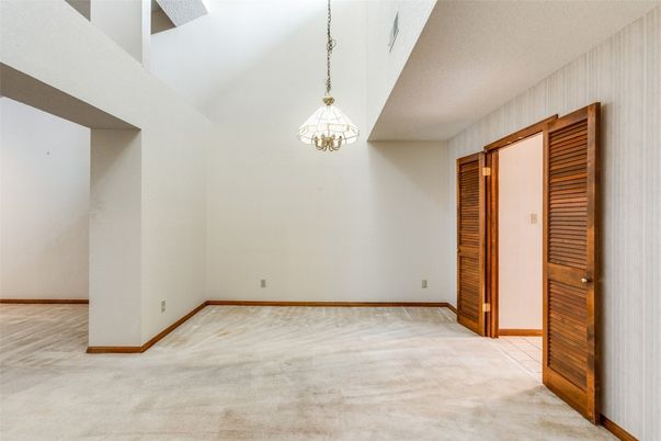 Empty room, Interior, Pendant Lights