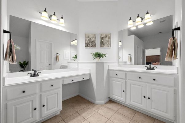 Bathroom, Dual Sink Vanities, Interior