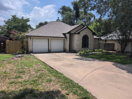 Attached, Exterior, Facade, Brick Facade, Ranch