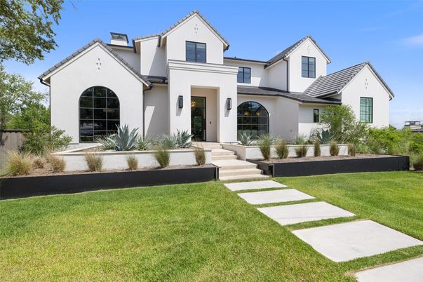 Backyard, Exterior, Facade, Farmhouse