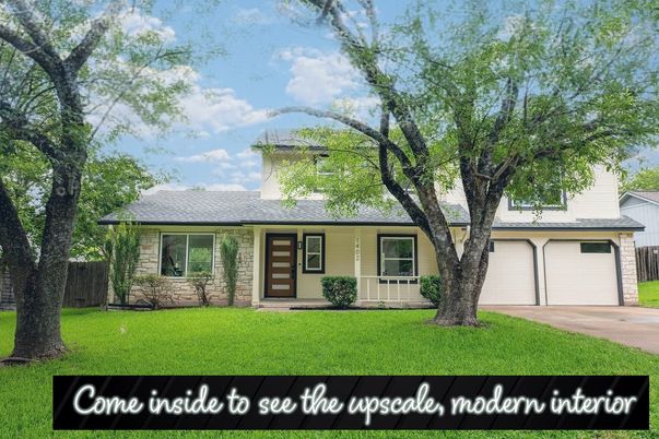 Attached, Exterior, Facade, Ranch