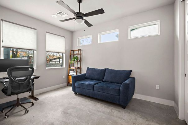 Home Office, Interior