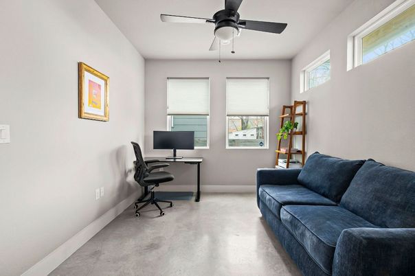 Home Office, Interior