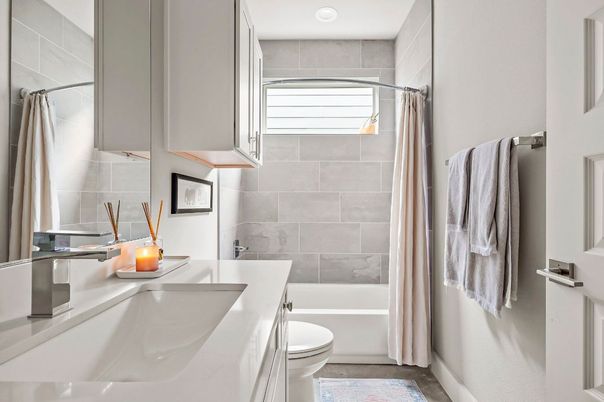 Bathroom, Interior, Recessed Lighting