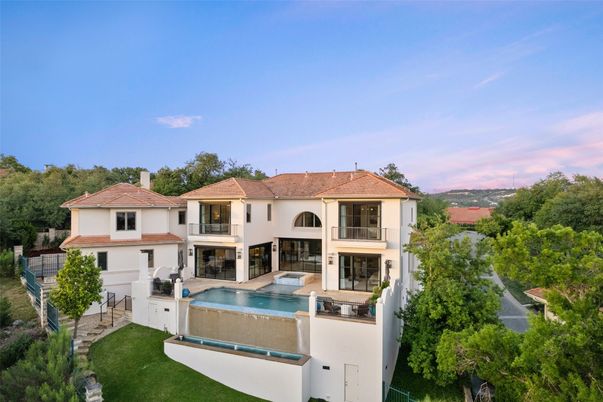 Backyard, Exterior, Facade, Pool, Mediterranean