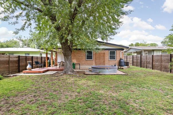 Backyard, Exterior, Hot Tub